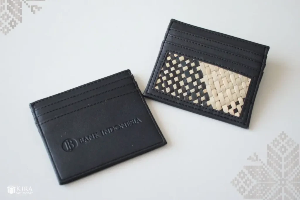 card holder anyaman series