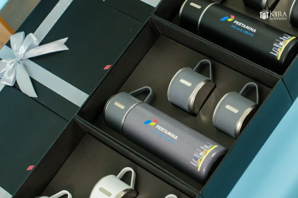 souvenir vacuum set custom