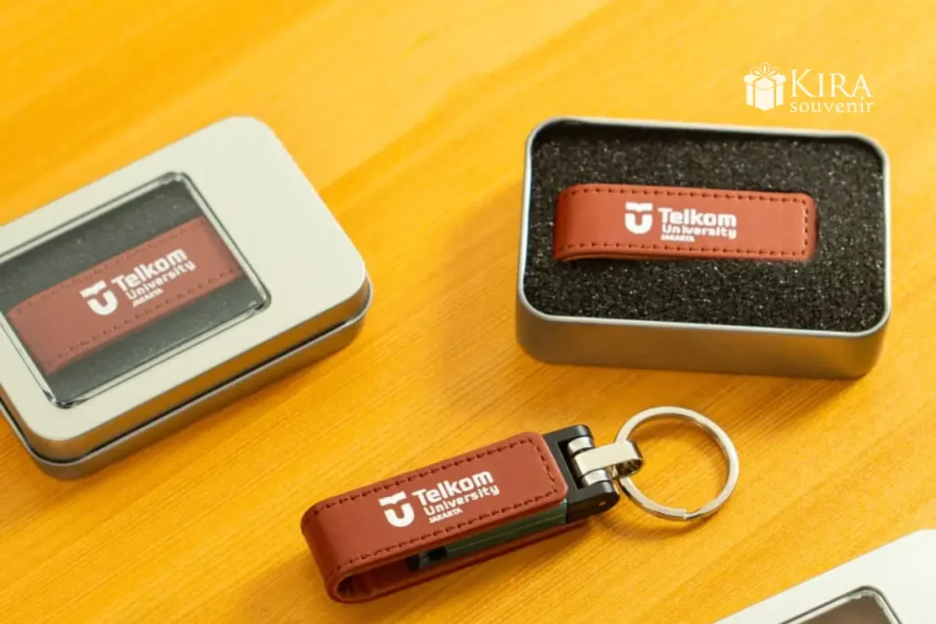 merchandise kampus flashdisk