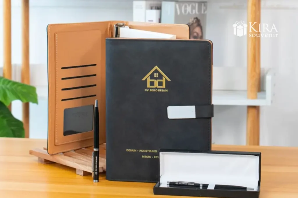 leather notebook eksklusif- souvenir stakeholder perusahaan