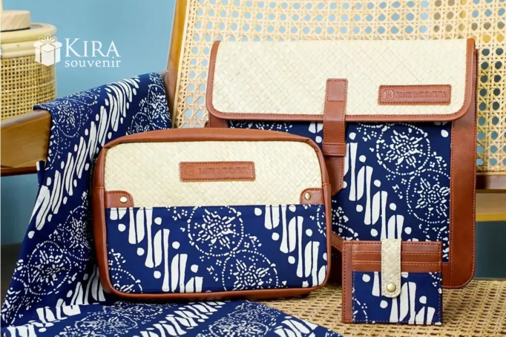 souvenir batik- KIRA