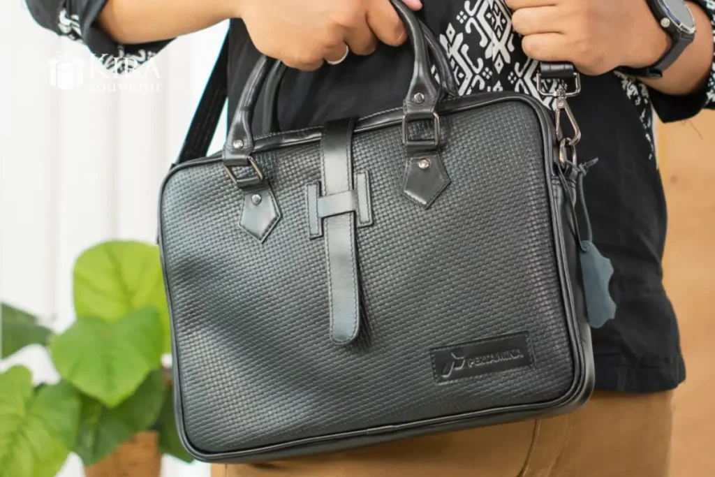 Tas Laptop Sleek Office Style
