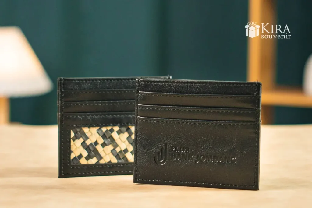 souvenir card holder anyaman - Kira Souvenir