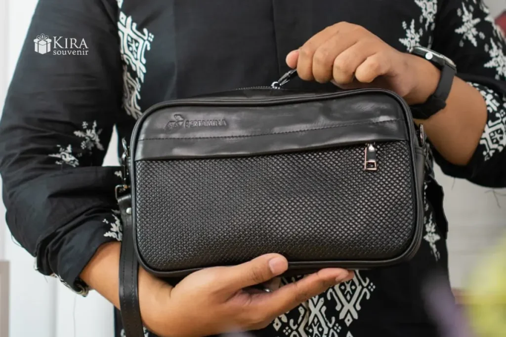 Souvenir Corporate Premium-Handbag Leather