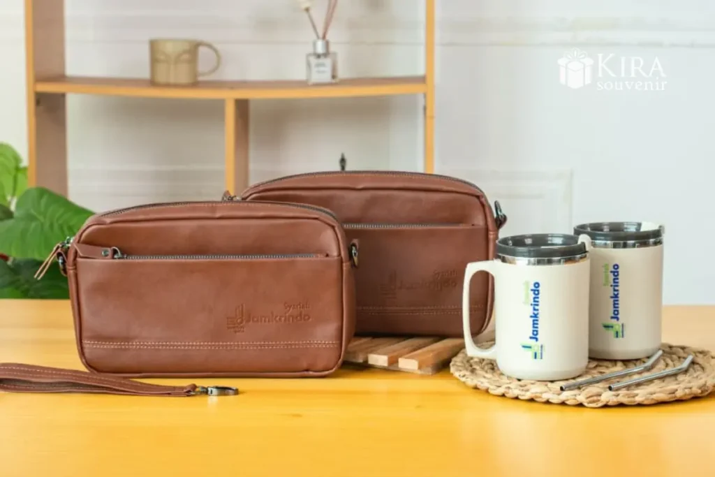 souvenir event corporate - hand bag kulit 