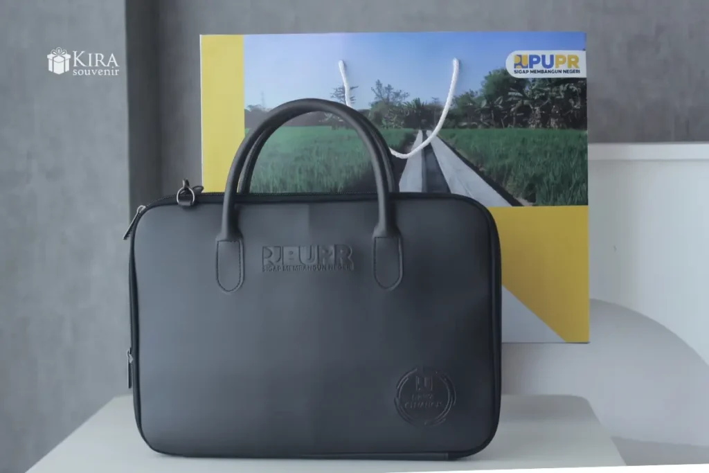tas laptop kulit custom