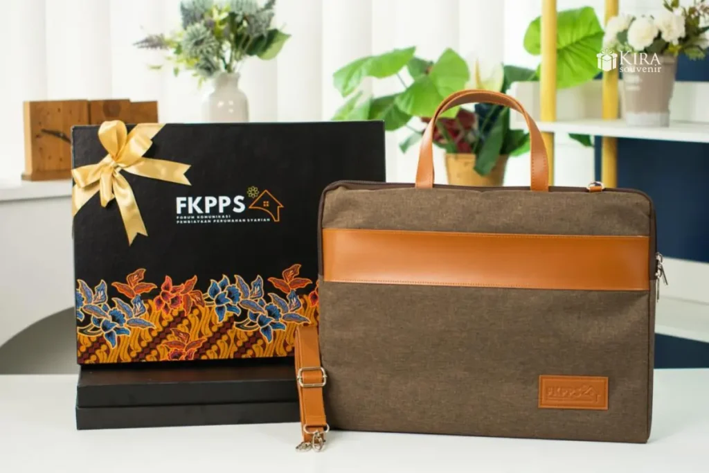 tas laptop custom-kira souvenir